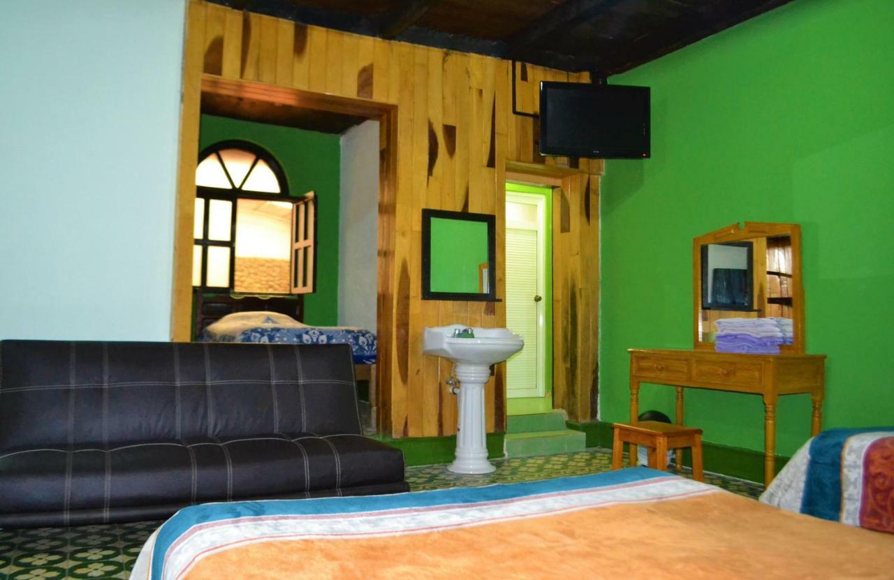 Hotel Delfin Comitan Exterior photo
